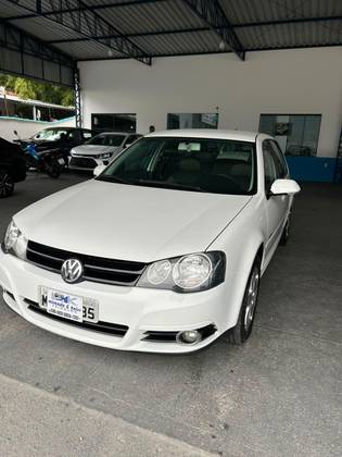 VOLKSWAGEN GOLF 1.6 MI SPORTLINE 8V FLEX 4P MANUAL VOLKSWAGEN GOLF 1.6 MI SPORTLINE 8V FLEX 4P MANUAL